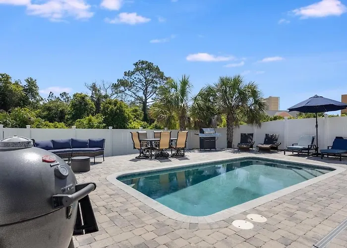 221 Sands Street - 4 Bedroom With Private Pool
